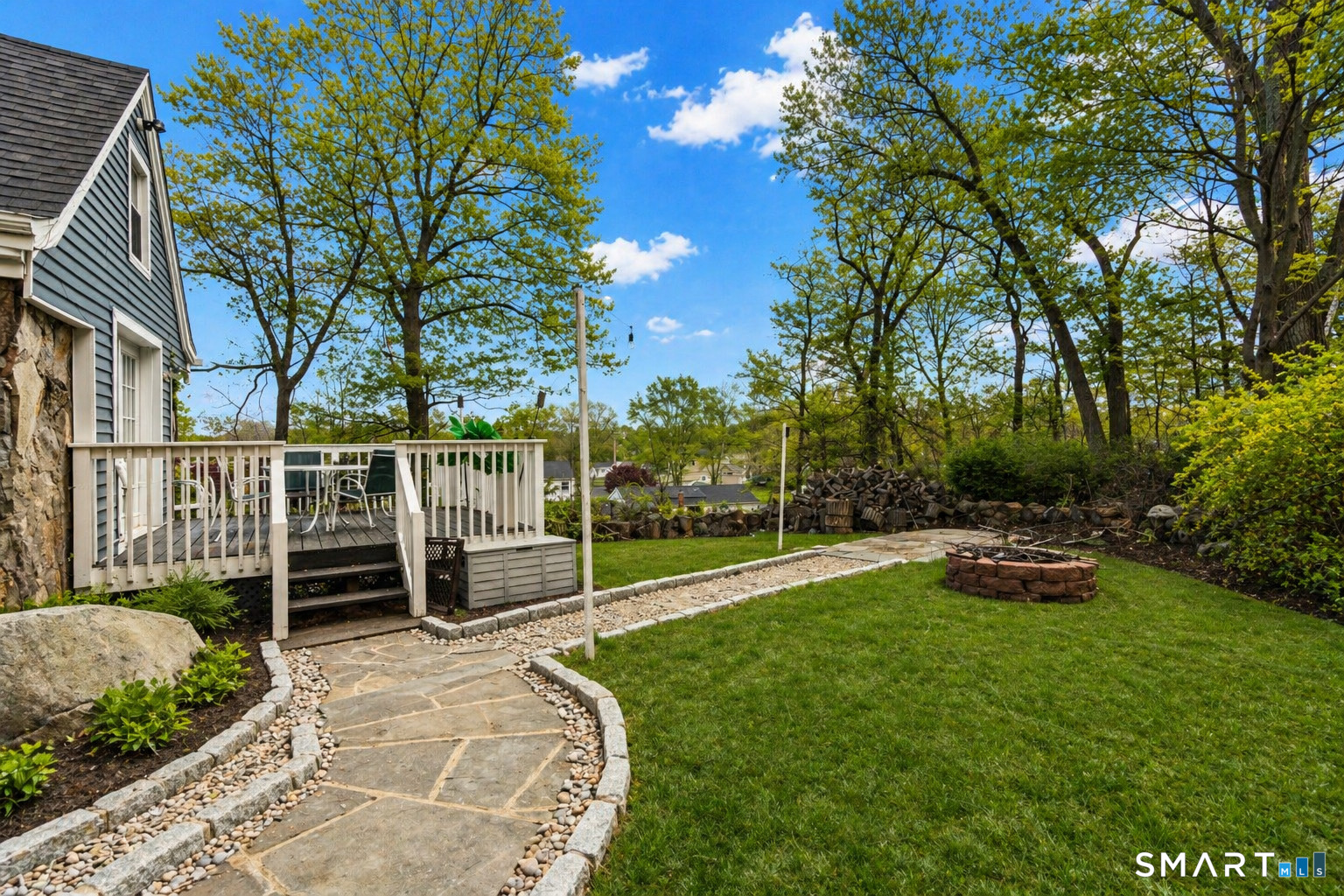1183 Old Town Road Bridgeport, CT 06606 - Photo 5 of 28