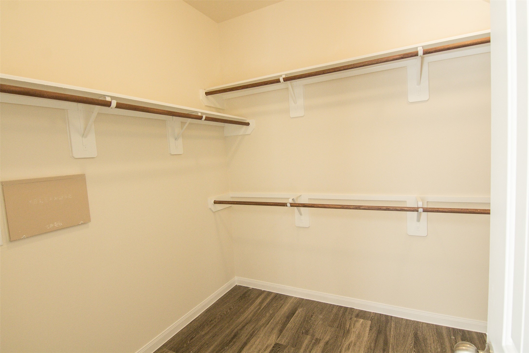 29614 Clover Shore Drive Spring, TX 77386 - Photo 10 of 15 Photos may be representative of the floor plan and not the exact home. Finishes, layout, and features of the actual property for lease may vary.