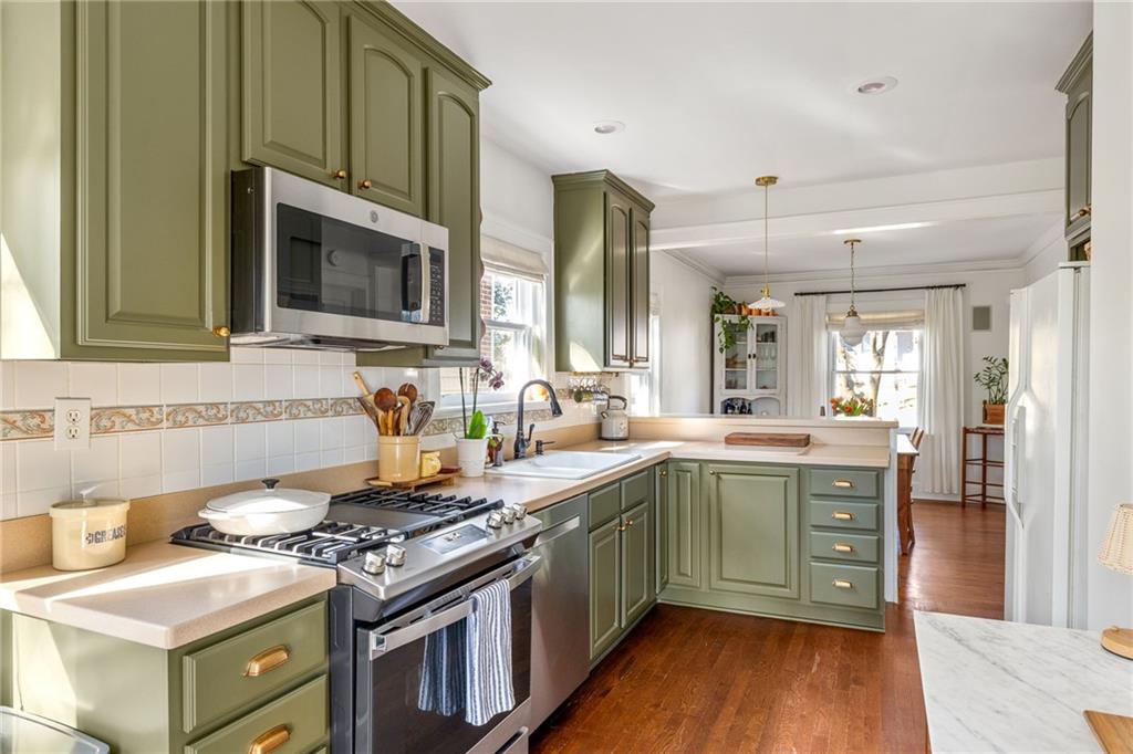 2490 Jefferson Terrace Atlanta, GA 30344 - Photo 9 of 22