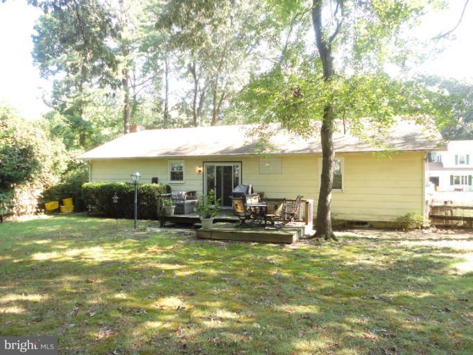 19 Severndale Road Severna Park, MD 21146 - Photo 2 of 20 Exterior (Rear)