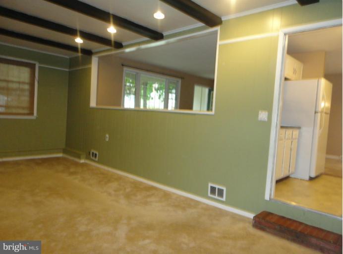 19 Severndale Road Severna Park, MD 21146 - Photo 4 of 20 Family Room