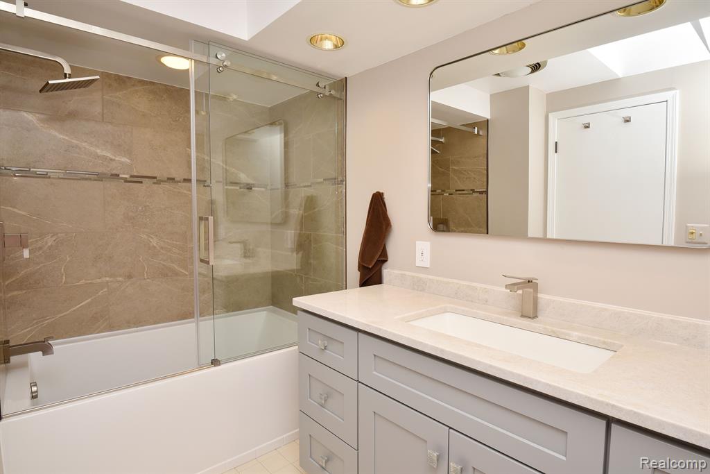 1875 Wingate Road Bloomfield Hills, MI 48302 - Photo 27 of 47