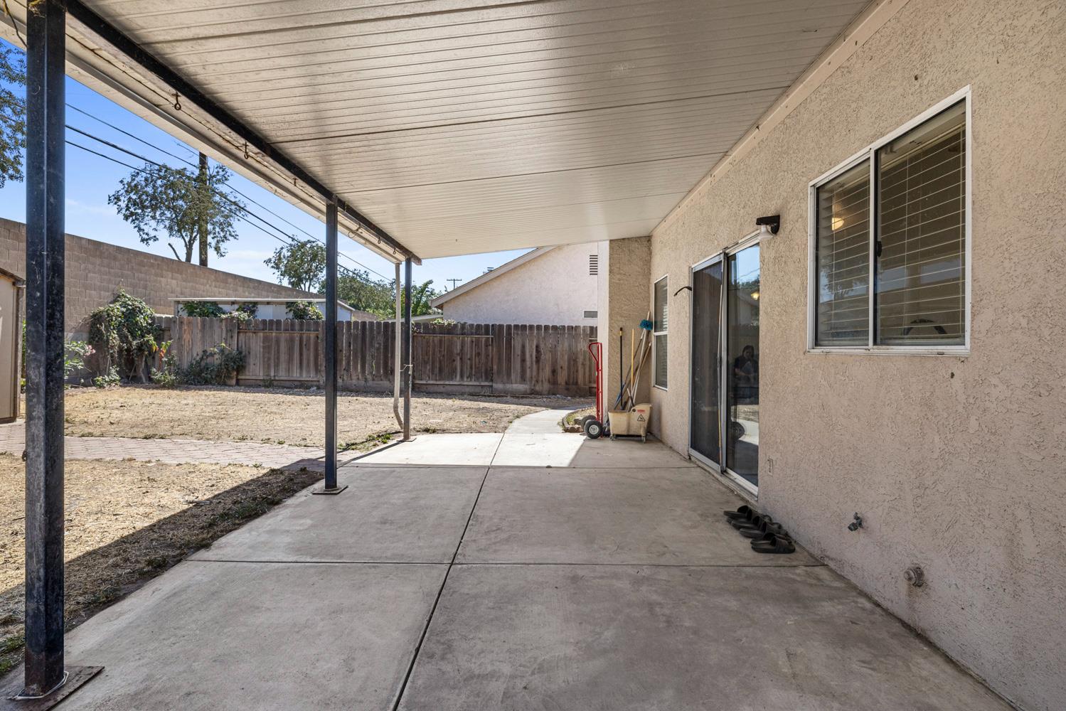 916 Fall River Drive Modesto, CA 95351 - Photo 31 of 33