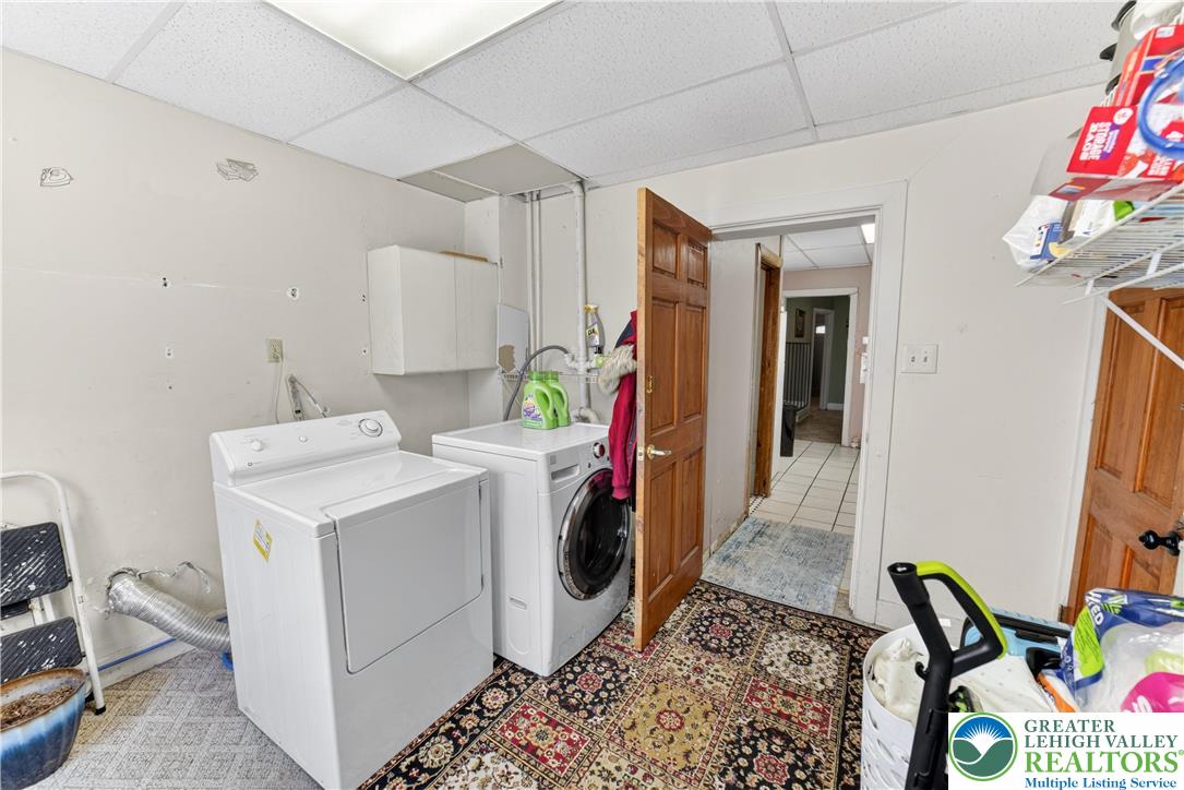 308 State Street Bethlehem, PA 18015 - Photo 15 of 30 a utility room with dryer and washer