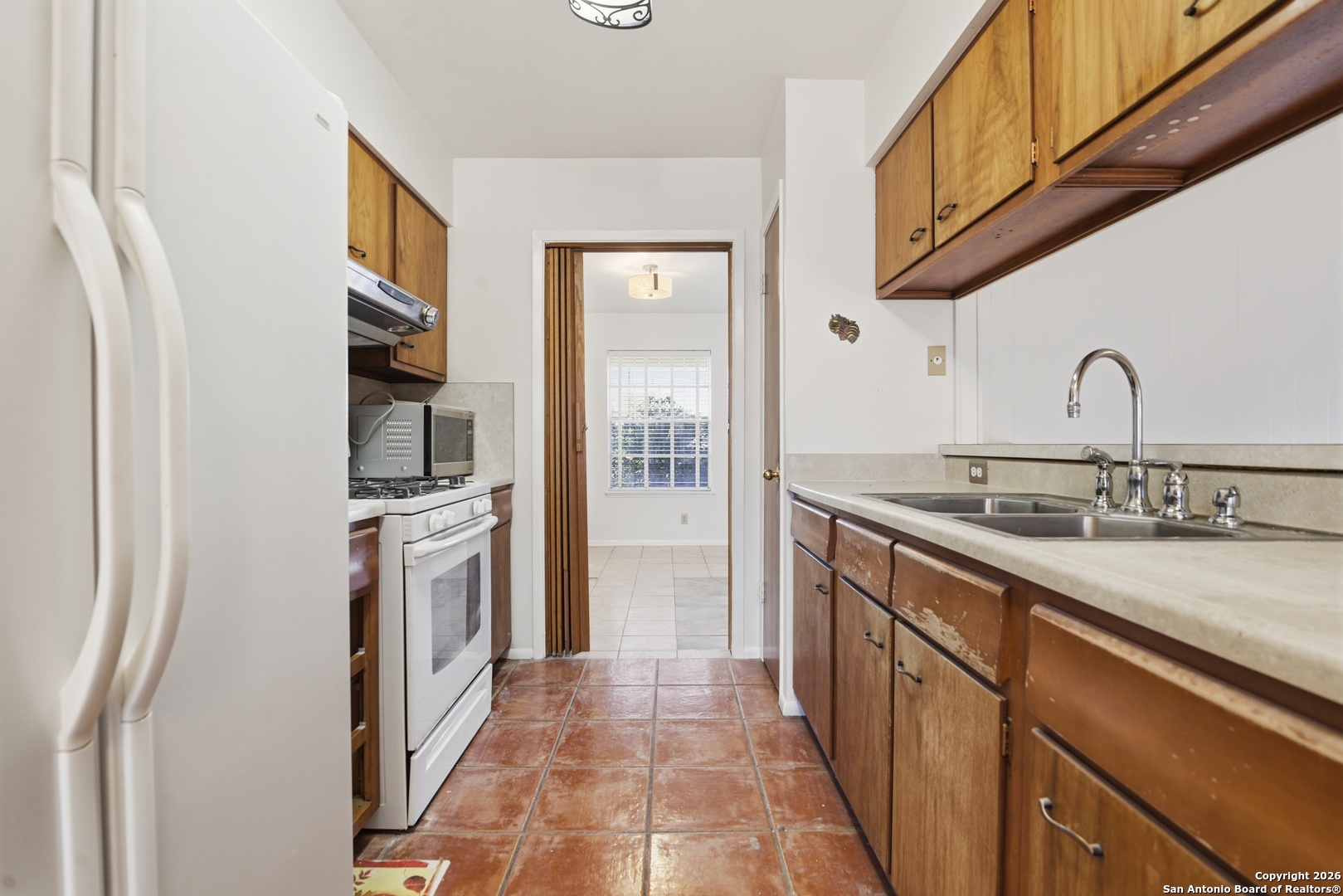 9366 Schaefer Road Converse, TX 78109 - Photo 6 of 18