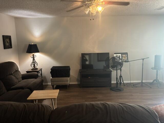 3955 North Ricewood Avenue Fresno, CA 93705 - Photo 6 of 17 IMG_2687