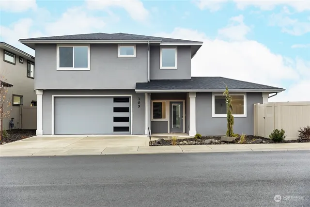 $699,500 | 305 East Stanford Avenue, Ellensburg, WA 98926