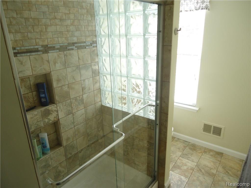 7211 Timber Ridge Trail Westland, MI 48185 - Photo 24 of 34 master bath 2.JPG
