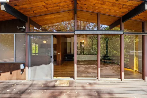 $699,000 | 6725 Moore Drive, Oakland, CA 94611