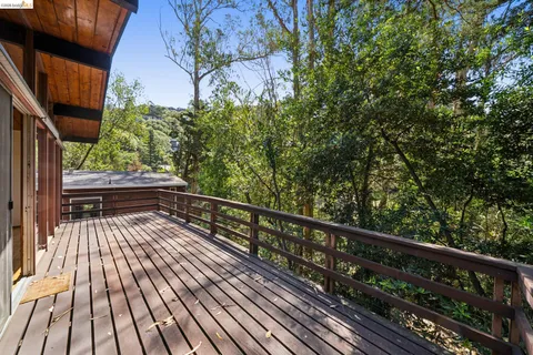 $699,000 | 6725 Moore Drive, Oakland, CA 94611