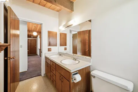 $699,000 | 6725 Moore Drive, Oakland, CA 94611