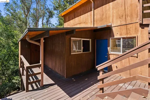 $699,000 | 6725 Moore Drive, Oakland, CA 94611