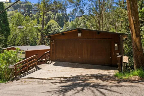 $699,000 | 6725 Moore Drive, Oakland, CA 94611