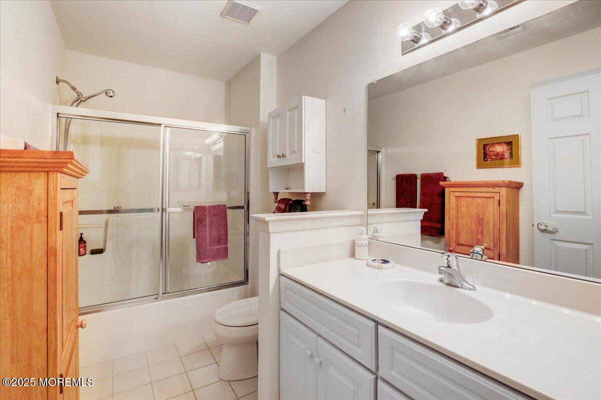 14 Congressional Road Jackson, NJ 08527 - Photo 28 of 51 28-Bathroom
