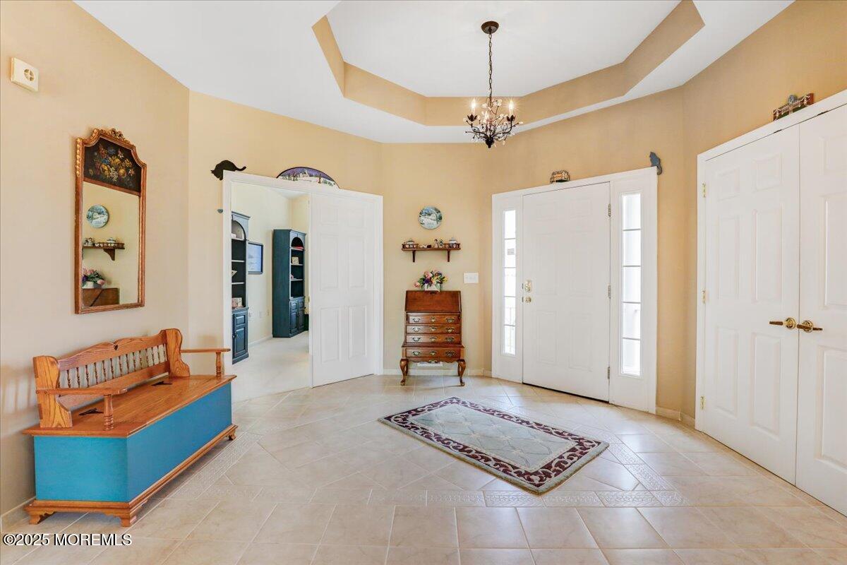 14 Congressional Road Jackson, NJ 08527 - Photo 4 of 51 04-Foyer