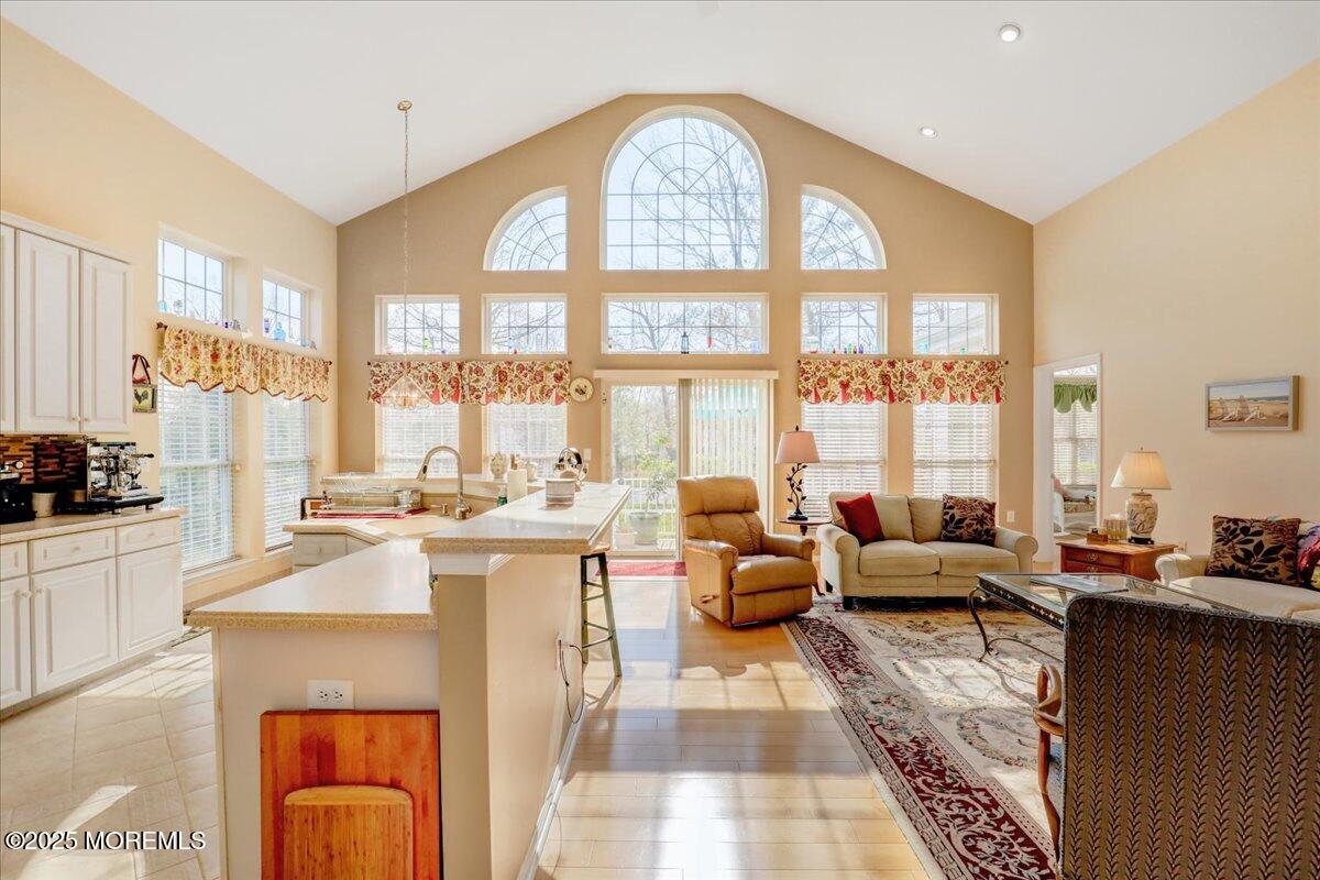 14 Congressional Road Jackson, NJ 08527 - Photo 8 of 51 08-Family Room