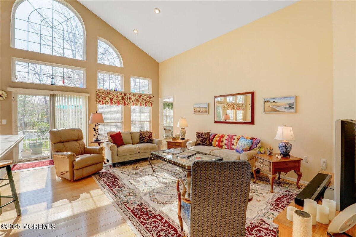 14 Congressional Road Jackson, NJ 08527 - Photo 9 of 51 09-Family Room