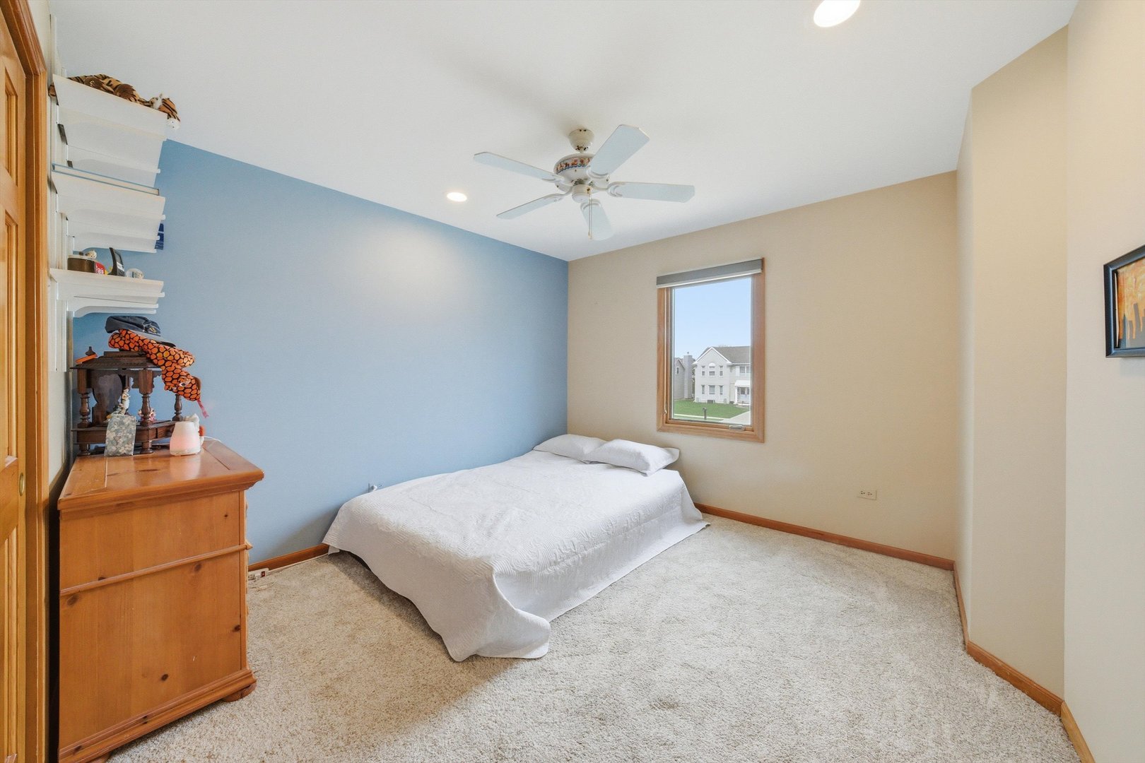 18 Newgate Avenue Naperville, IL 60565 - Photo 20 of 29 a bedroom with a bed and a window