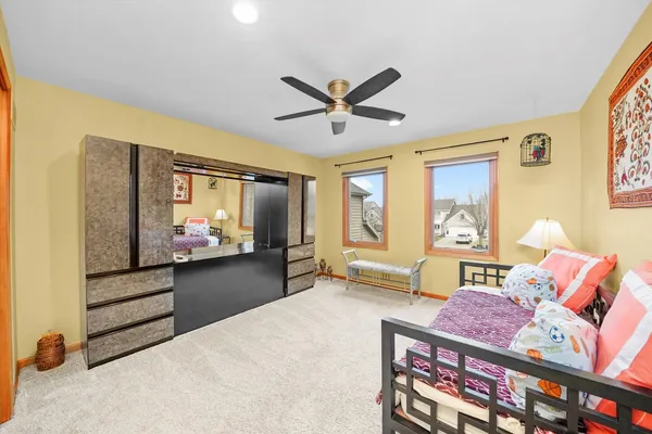 $760,000 | 18 Newgate Avenue, Naperville, IL 60565