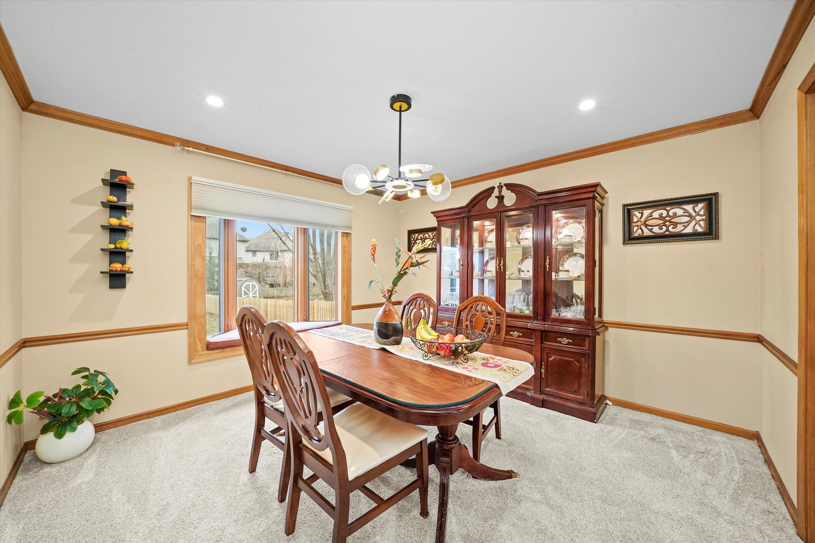 18 Newgate Avenue Naperville, IL 60565 - Photo 5 of 29 a dining room with furniture and window