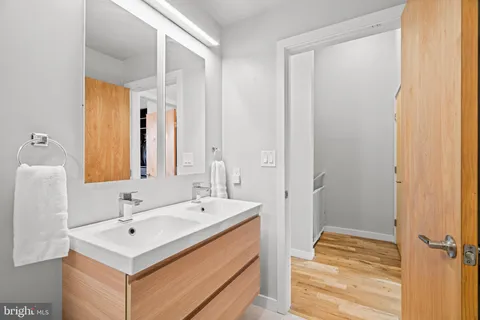 $525,000 | 1720 Folsom Street, Unit B, Philadelphia, PA 19130