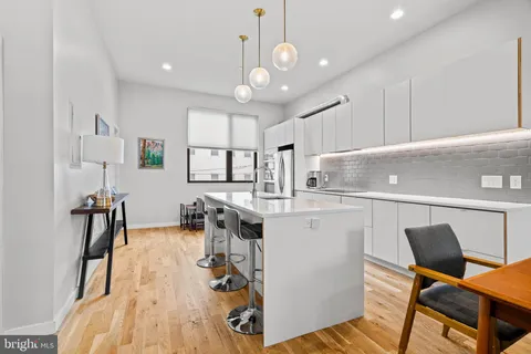 $525,000 | 1720 Folsom Street, Unit B, Philadelphia, PA 19130