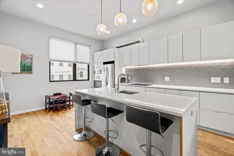 $525,000 | 1720 Folsom Street, Unit B, Philadelphia, PA 19130