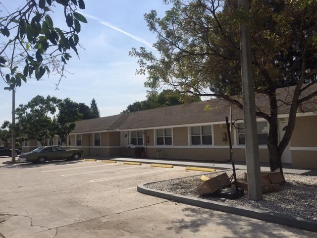 3613 Coconut Road Palm Springs, FL 33461 - Photo 3 of 6 coco3