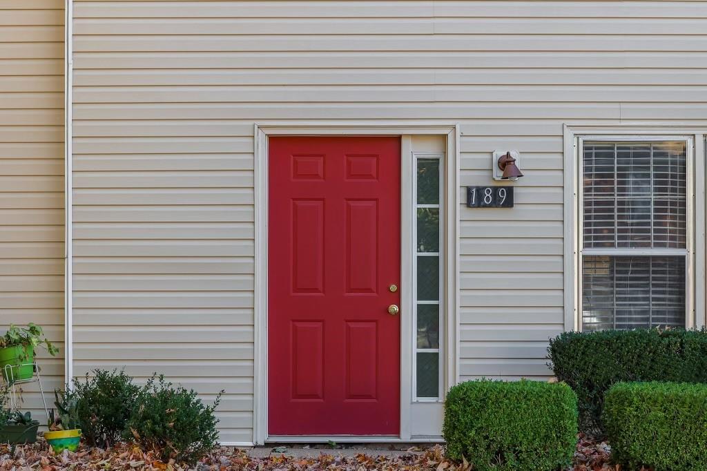189 Holcomb Ferry Road Roswell, GA 30076 - Photo 2 of 22 Gallery Image 2