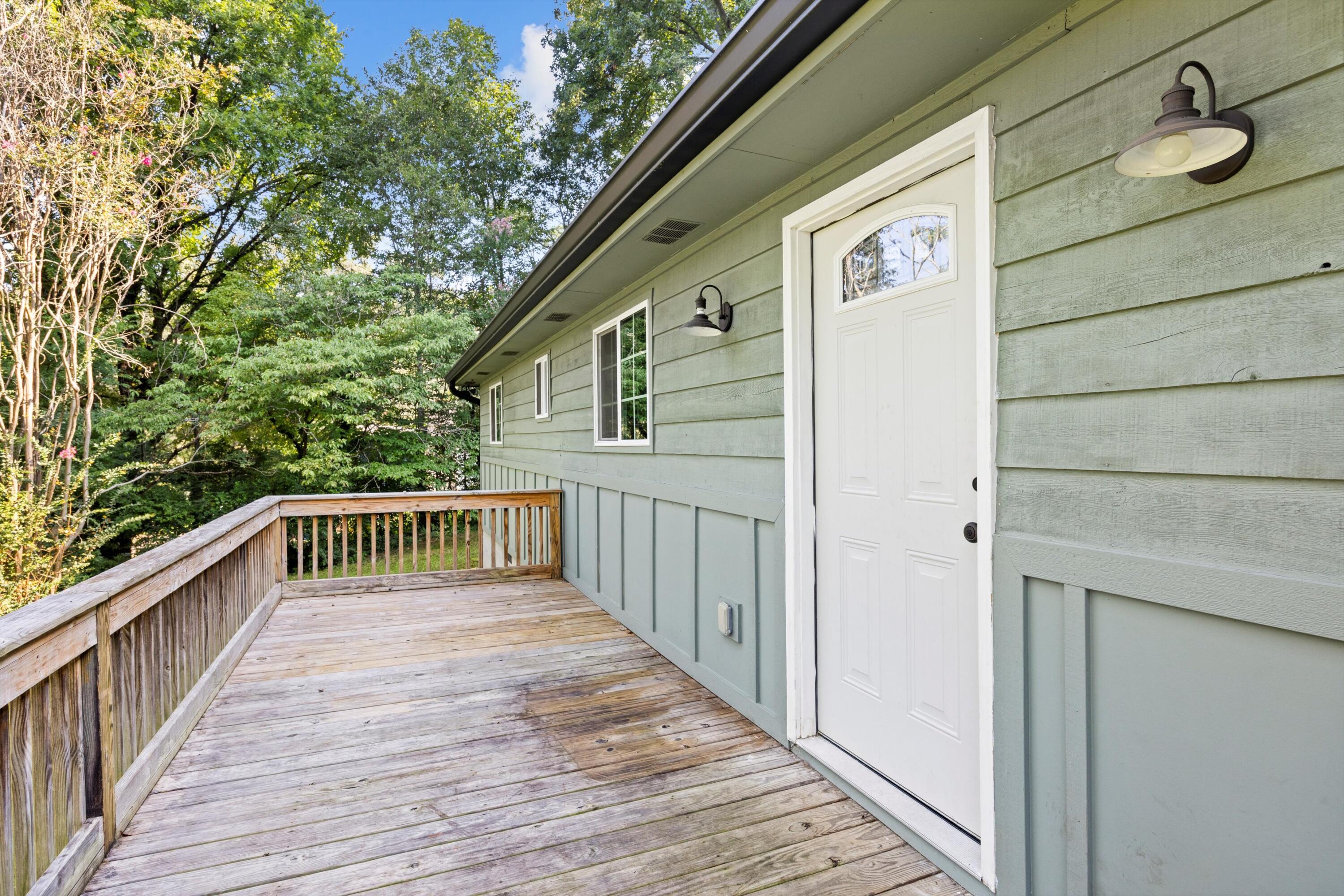 1121 Arnold Road Rock Spring, GA 30739 - Photo 4 of 30 05-090A7784