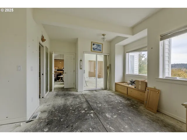 $600,000 | 16333 Southwest Timberland Drive, Beaverton, OR 97007