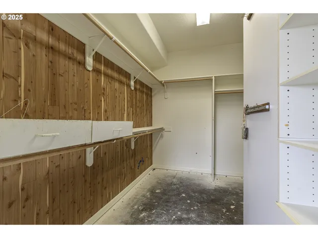 $600,000 | 16333 Southwest Timberland Drive, Beaverton, OR 97007