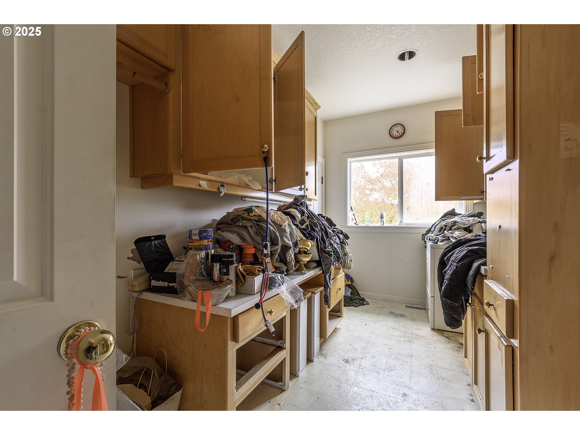 16333 Southwest Timberland Drive Beaverton, OR 97007 - Photo 17 of 42