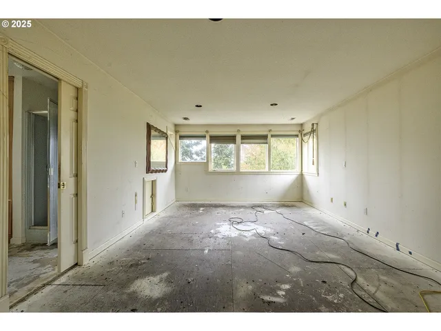 $600,000 | 16333 Southwest Timberland Drive, Beaverton, OR 97007