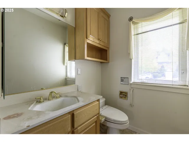 $600,000 | 16333 Southwest Timberland Drive, Beaverton, OR 97007