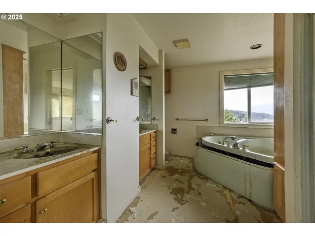 $600,000 | 16333 Southwest Timberland Drive, Beaverton, OR 97007