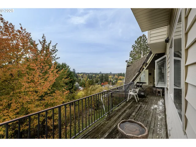 $600,000 | 16333 Southwest Timberland Drive, Beaverton, OR 97007