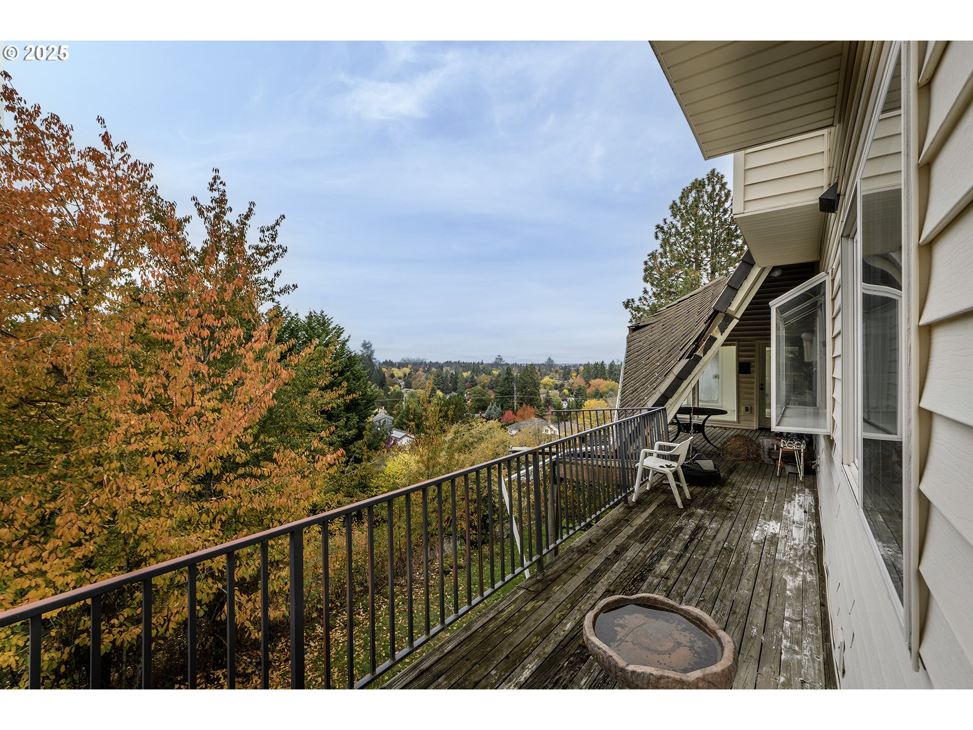 16333 Southwest Timberland Drive Beaverton, OR 97007 - Photo 36 of 42 a view of city and patio