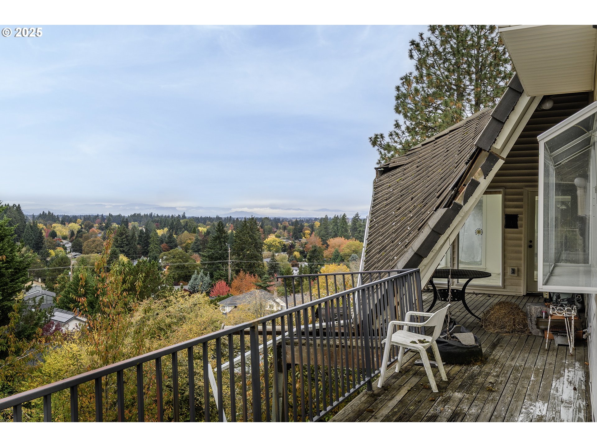 16333 Southwest Timberland Drive Beaverton, OR 97007 - Photo 37 of 42 a view of city from balcony