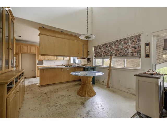 $600,000 | 16333 Southwest Timberland Drive, Beaverton, OR 97007