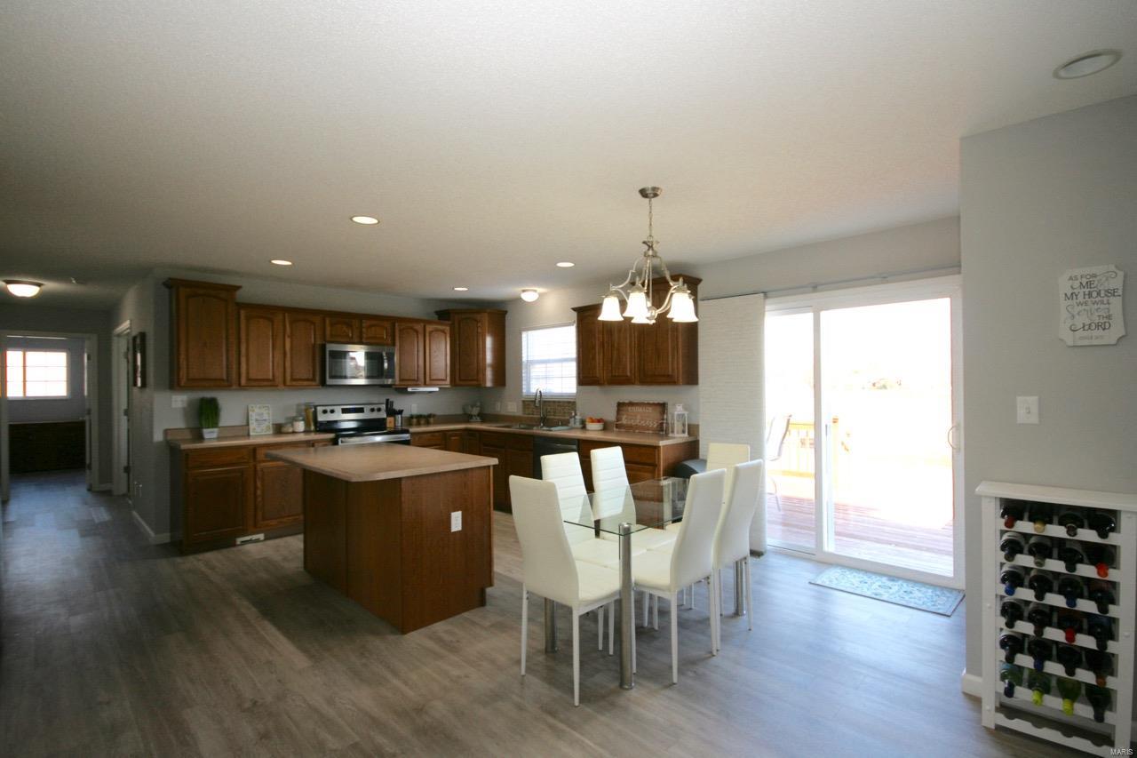 708 Longhi Road Collinsville, IL 62234 - Photo 15 of 51 Gallery Image 15