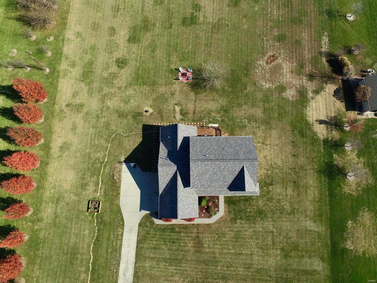 708 Longhi Road Collinsville, IL 62234 - Photo 4 of 51 Gallery Image 4