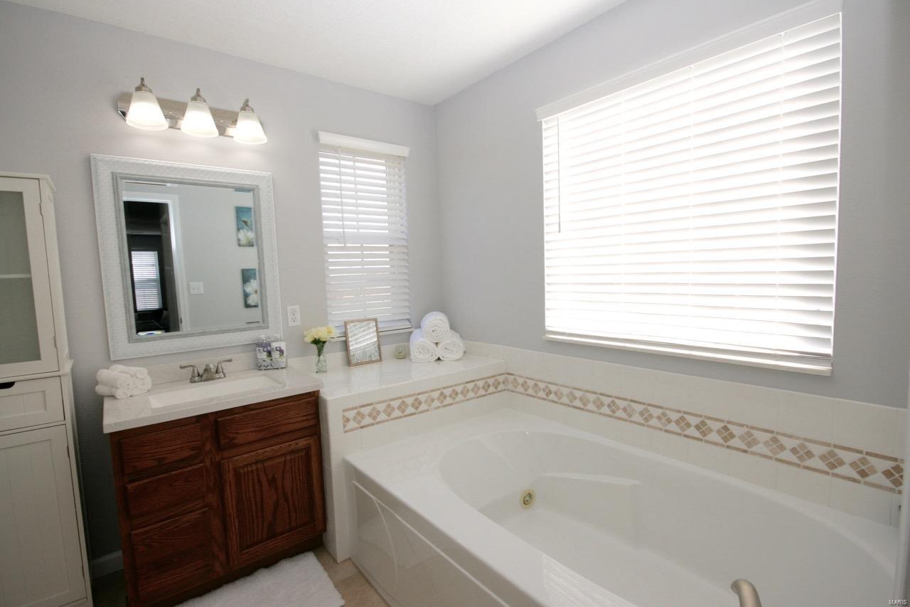 708 Longhi Road Collinsville, IL 62234 - Photo 31 of 51 Gallery Image 31