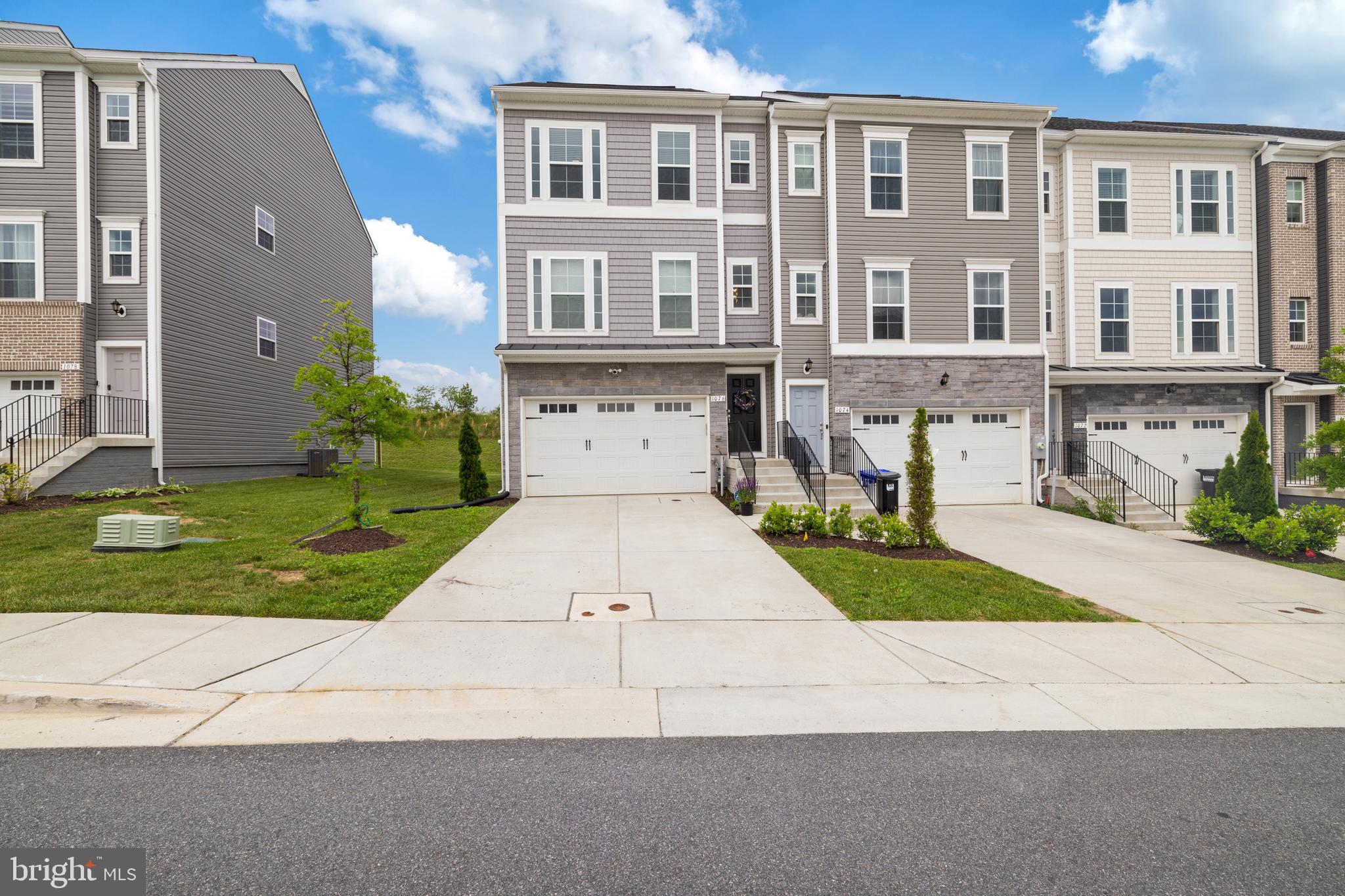 1076 Overlook Loop Laurel, MD 20707 - Photo 3 of 34