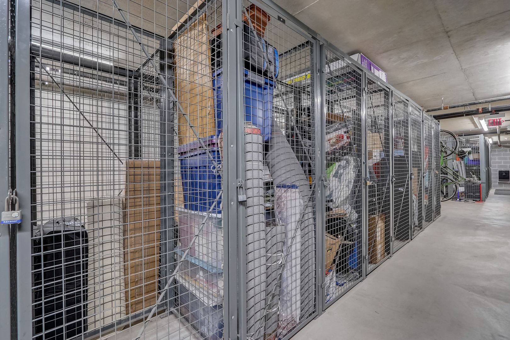 800 Elgin Road, Unit 1220 Evanston, IL 60201 - Photo 33 of 39 a view of shower