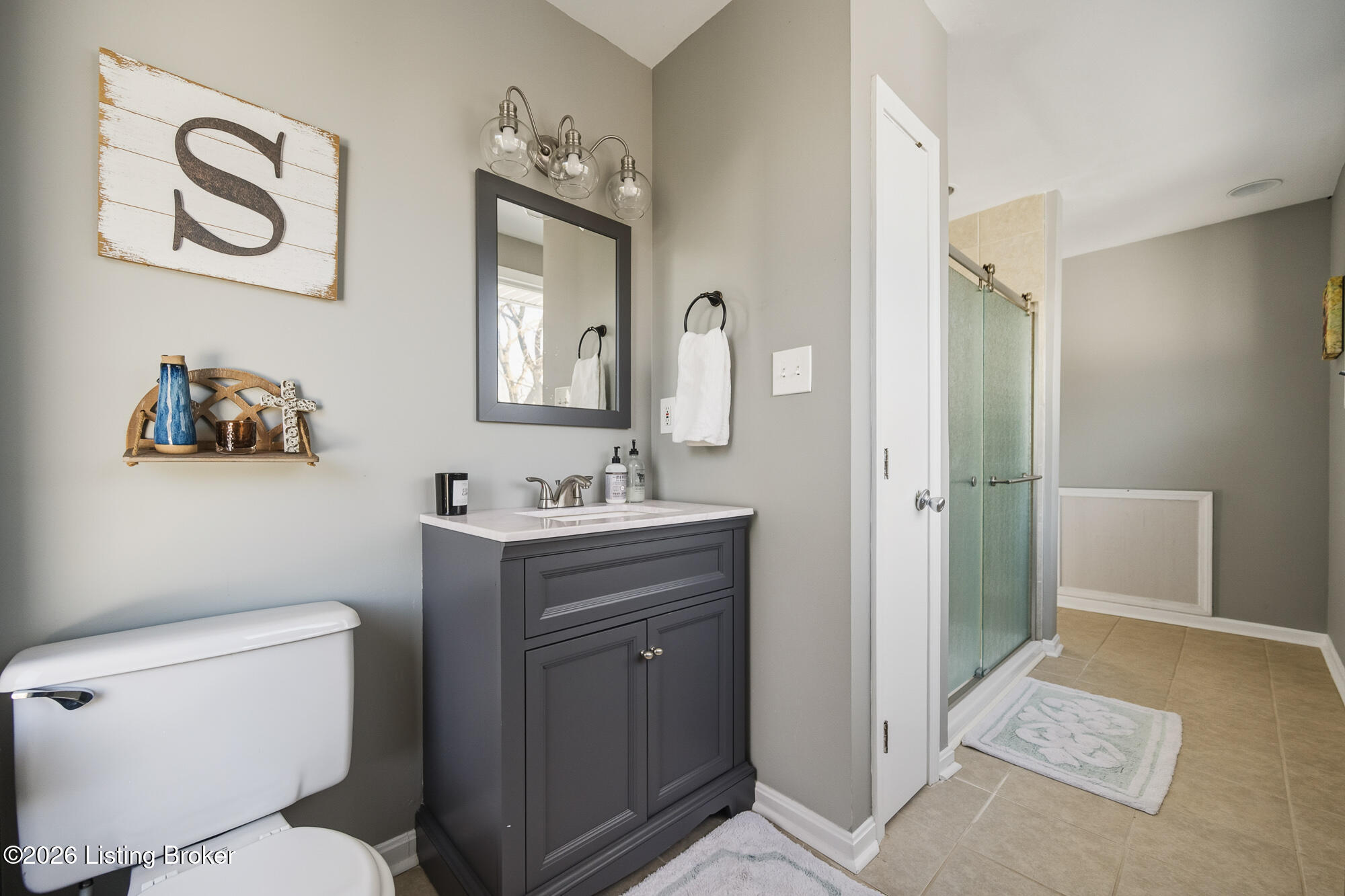 6405 River Road Prospect, KY 40059 - Photo 27 of 35 Full bathroom
