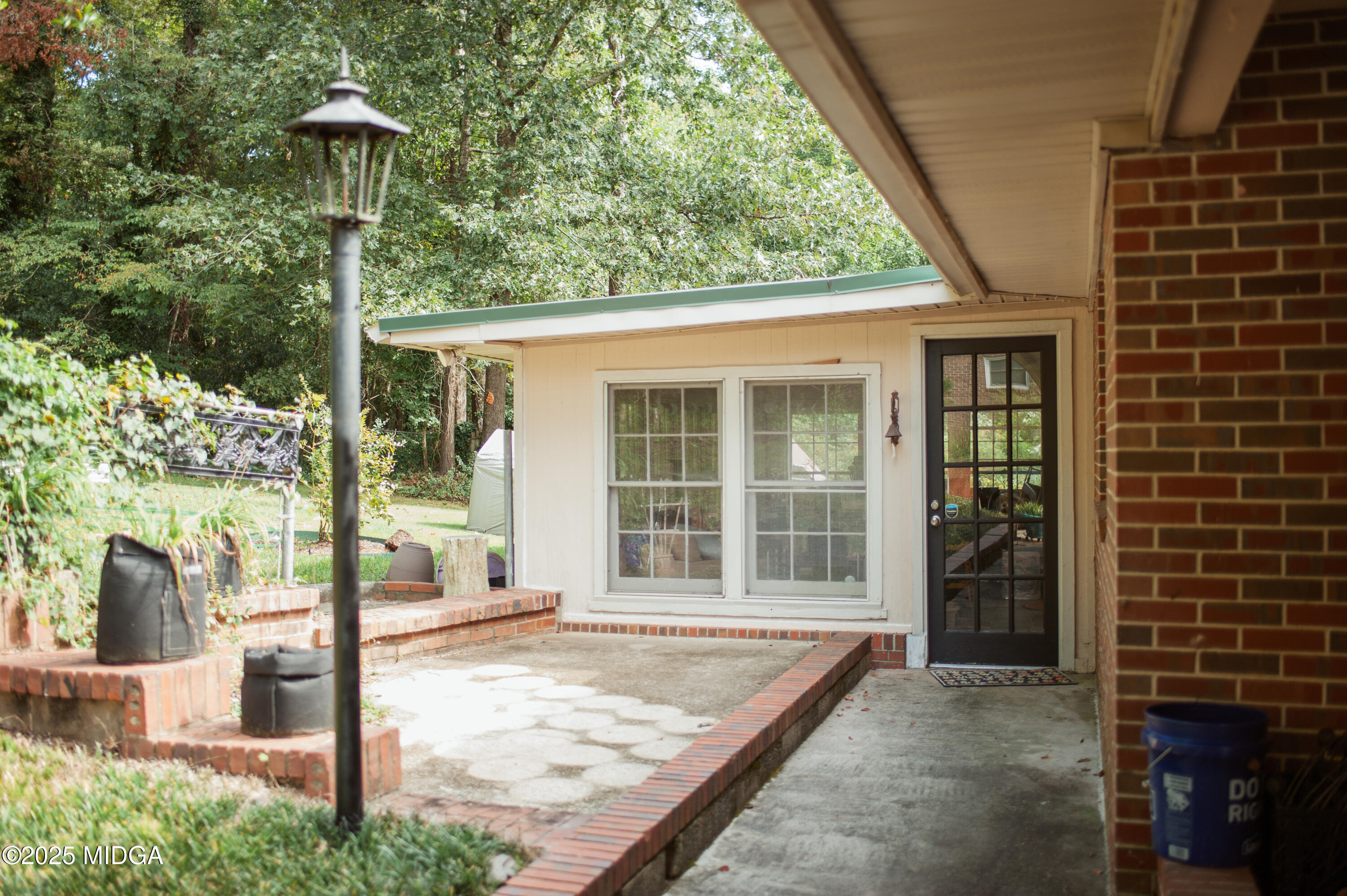 1246 Newport Road Macon, GA 31210 - Photo 25 of 25 Sunroom entrance