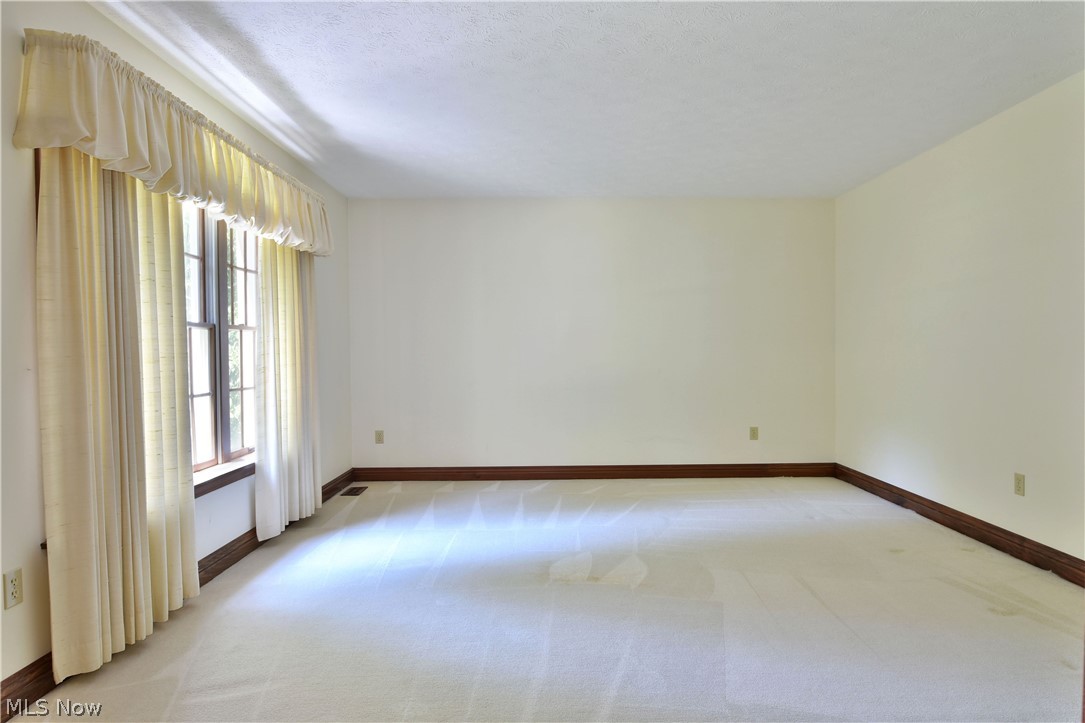 7629 South Raccoon Road Canfield, OH 44406 - Photo 5 of 35 Gallery Image 5