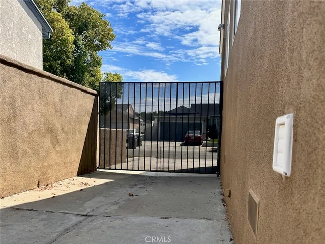 $869,700 | 2523 Allred Street, Lakewood, CA 90712