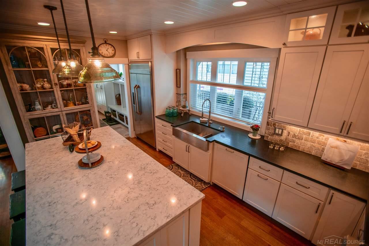 307 Wilcox Street Rochester, MI 48307 - Photo 8 of 49